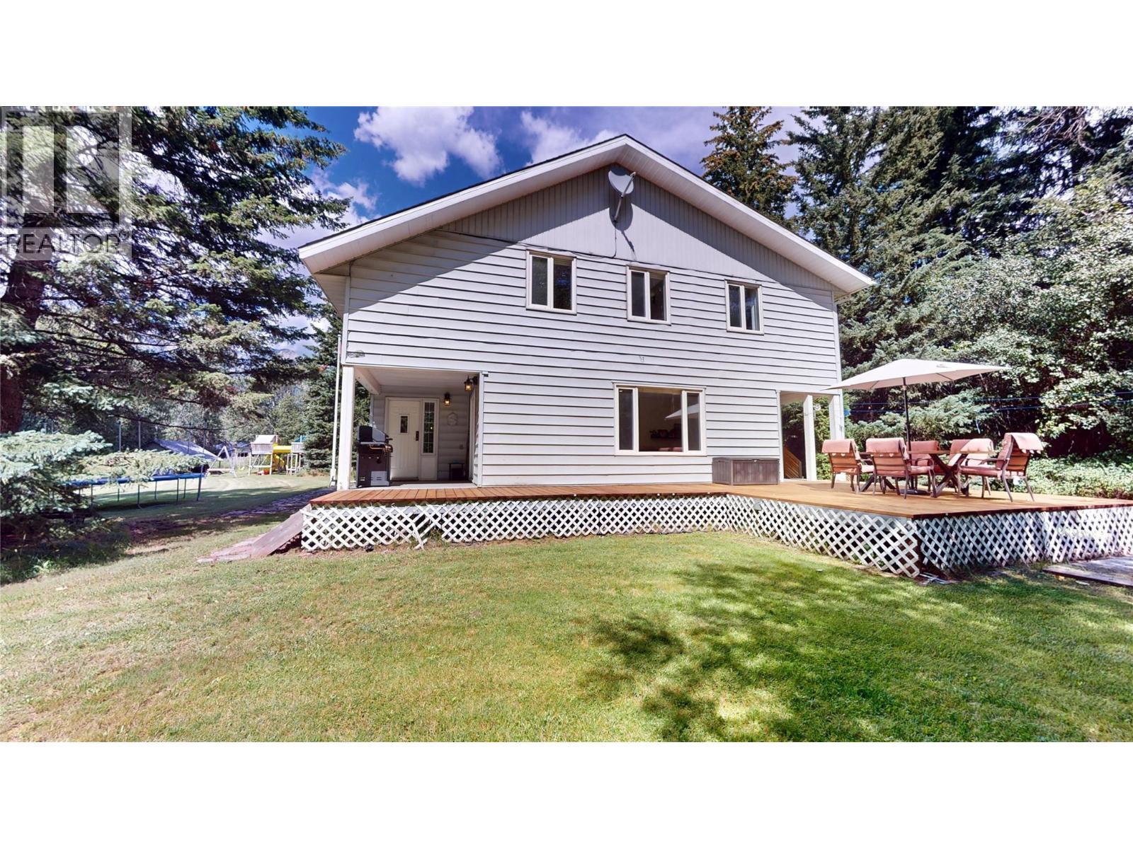 7392 8Th Avenue, Hosmer, BC - Outdoor With Deck Patio Veranda