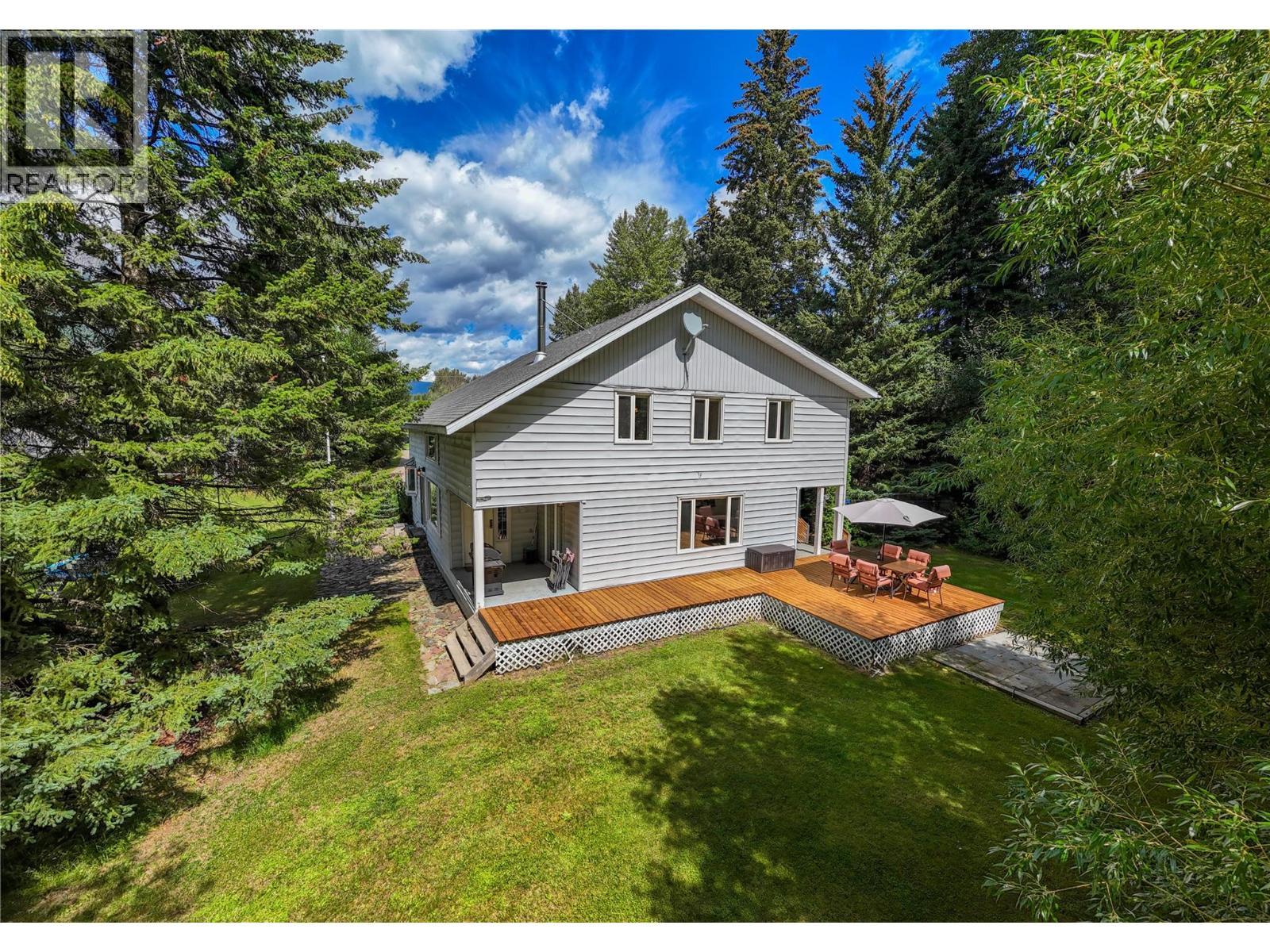 7392 8Th Avenue, Hosmer, BC - Outdoor With Deck Patio Veranda