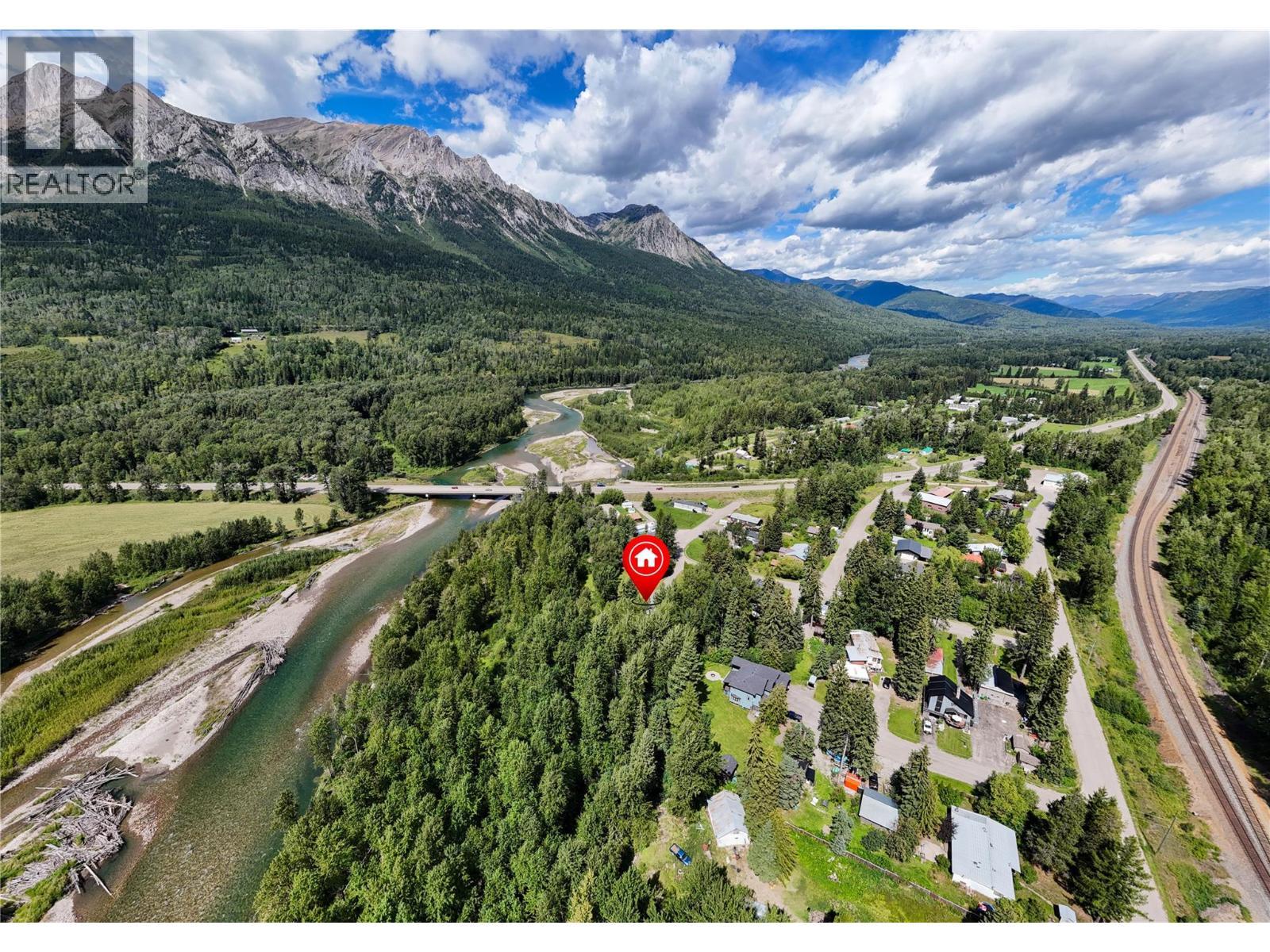 7392 8Th Avenue, Hosmer, BC - Outdoor With View