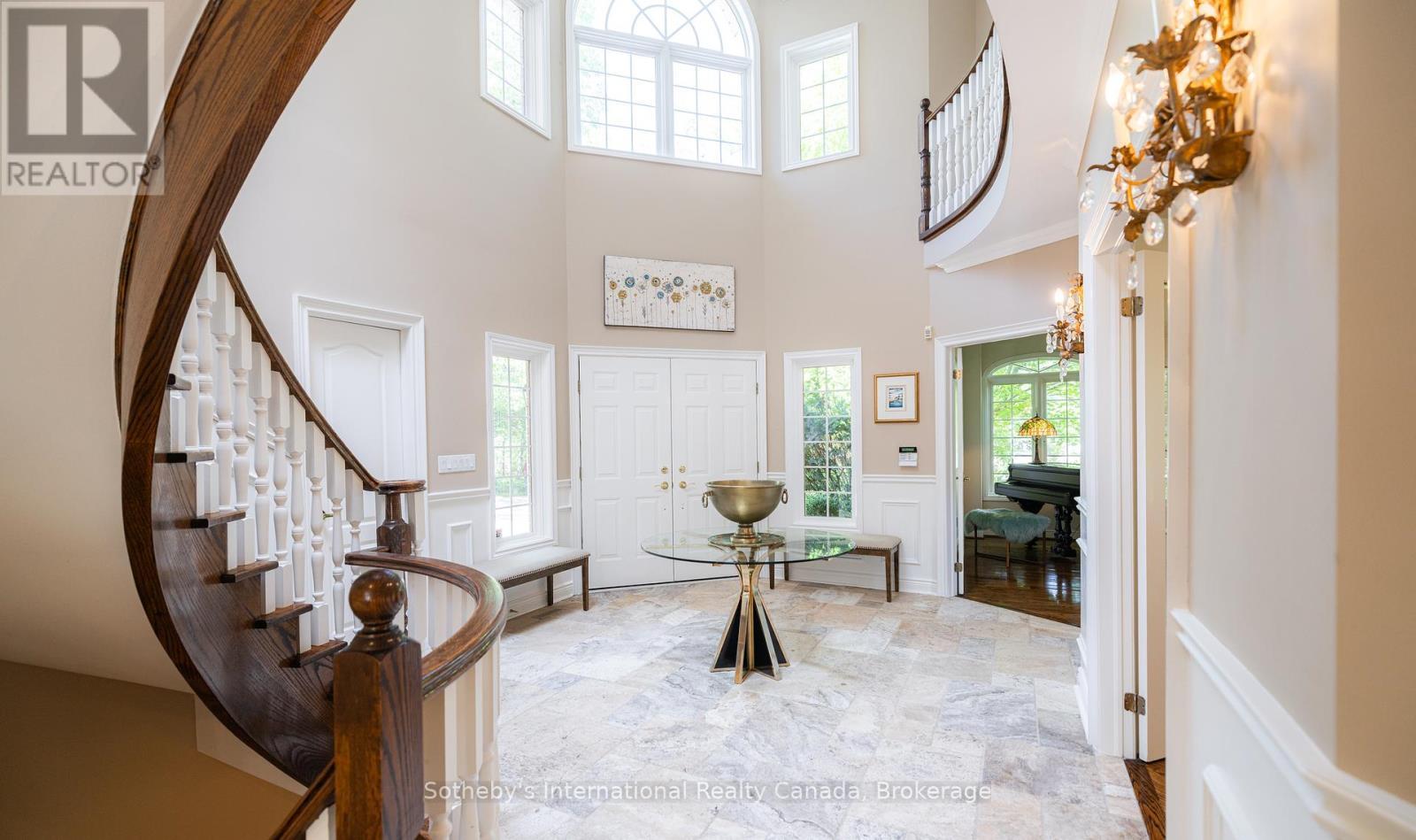 33 Edgecombe Terrace, Springwater, ON - Indoor Photo Showing Other Room