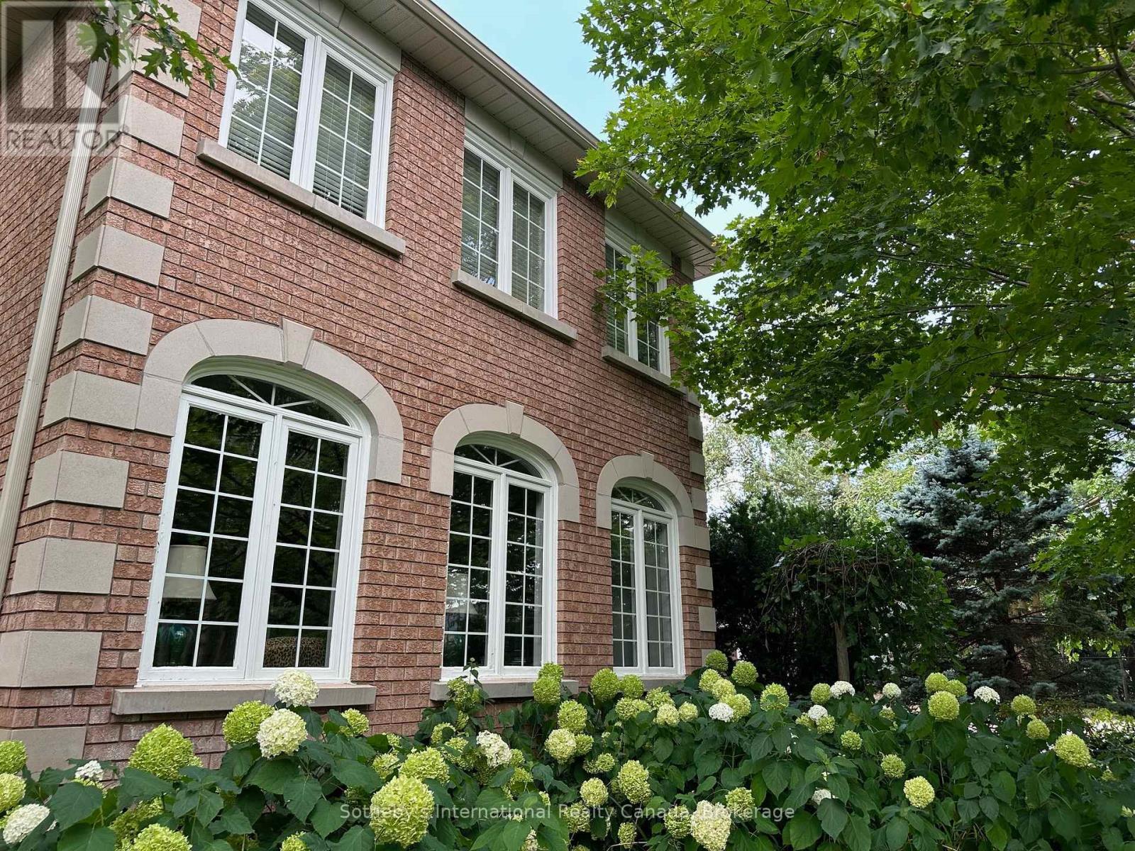 33 Edgecombe Terrace, Springwater, ON - Outdoor