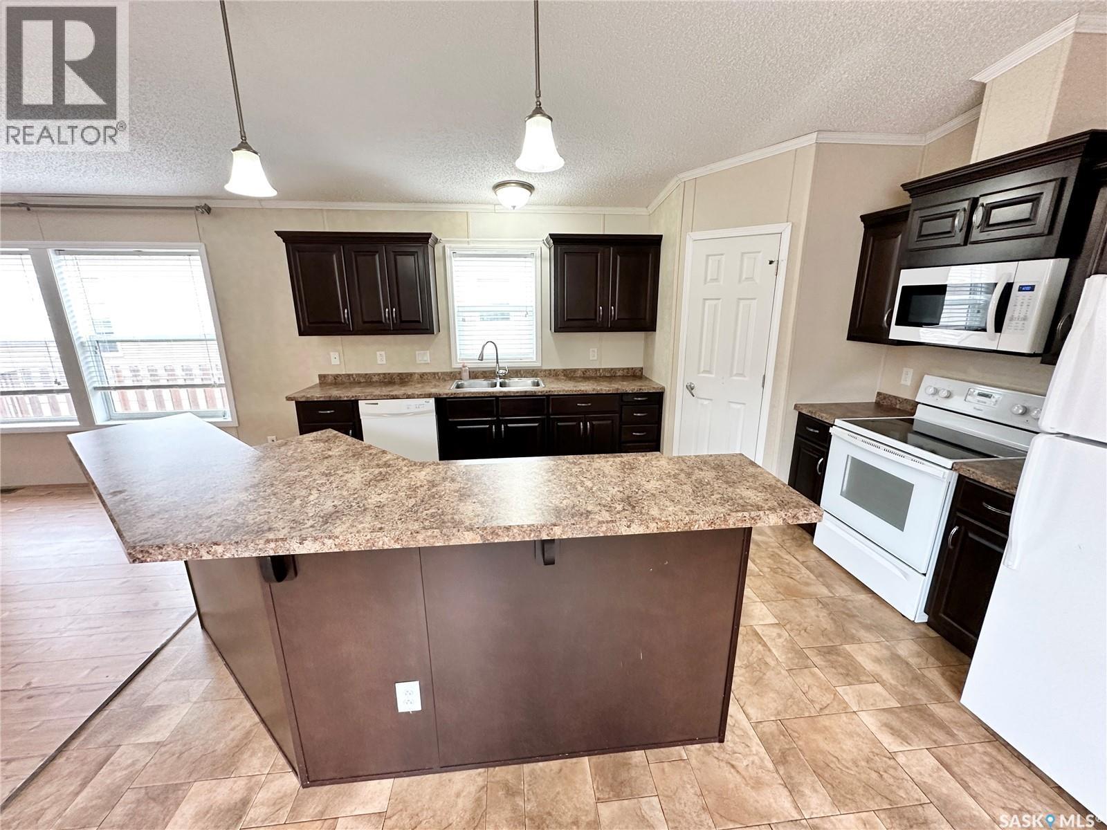 222 Brownlee Street, Weyburn, SK