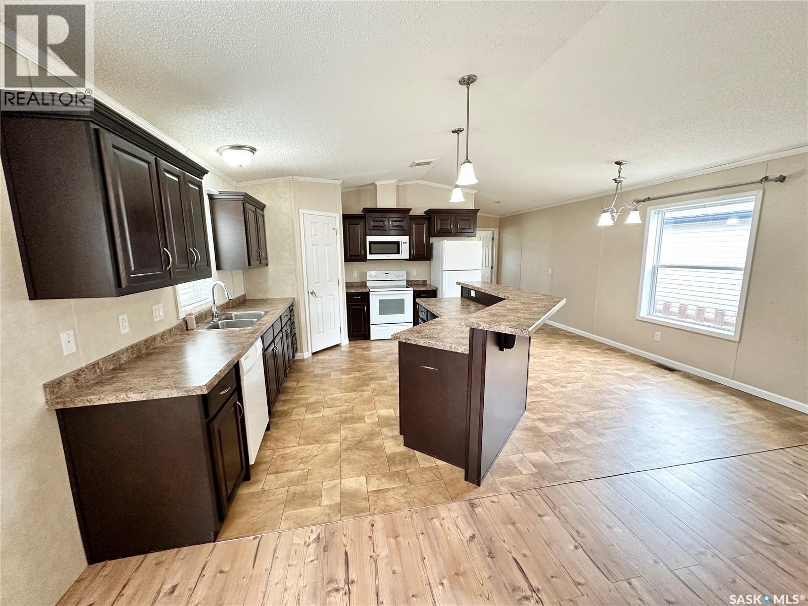 222 Brownlee Street, Weyburn, SK