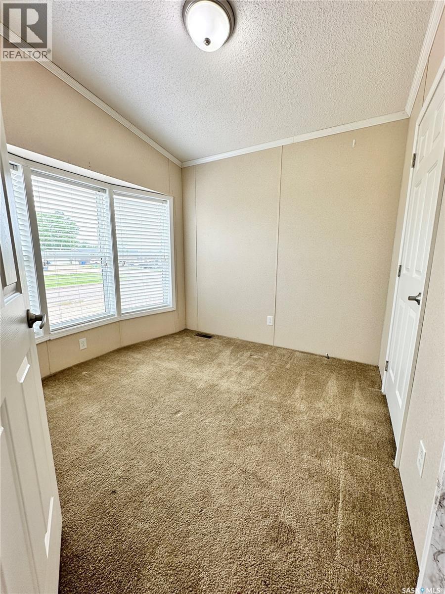 222 Brownlee Street, Weyburn, SK