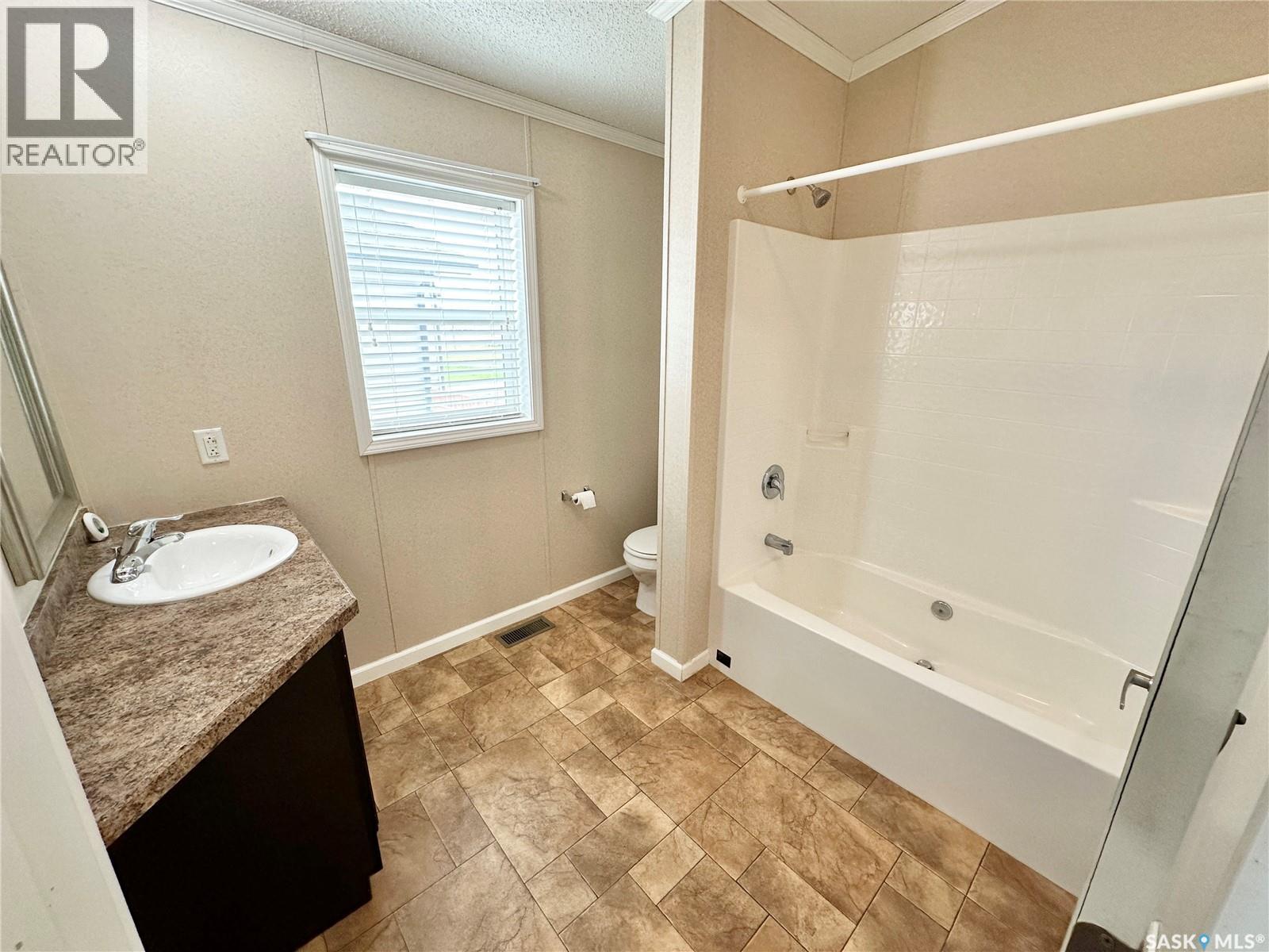 222 Brownlee Street, Weyburn, SK