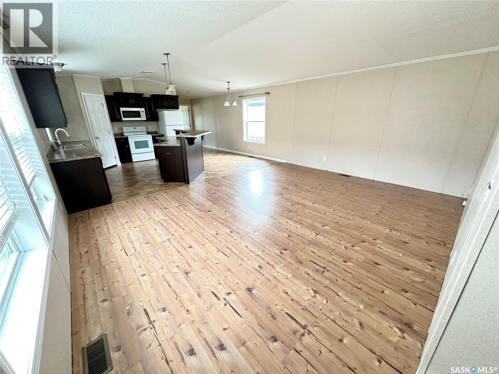 222 Brownlee Street, Weyburn, SK