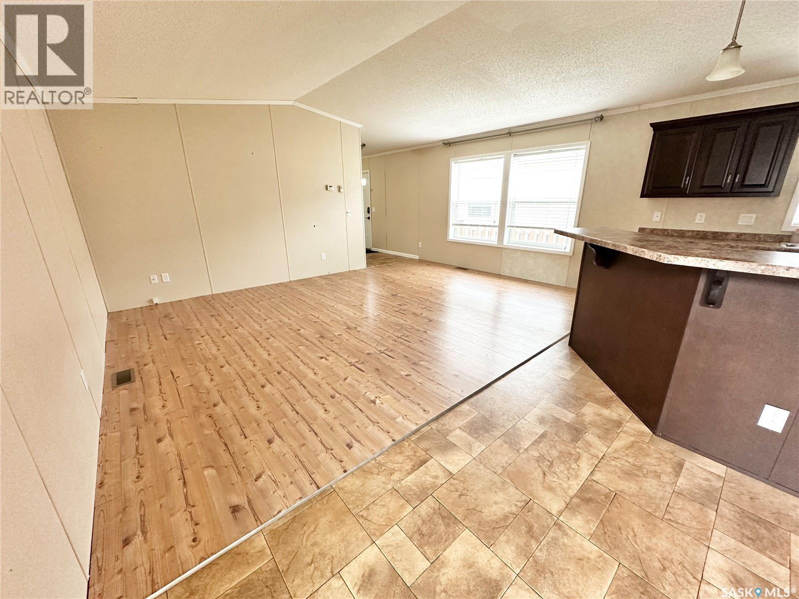 222 Brownlee Street, Weyburn, SK