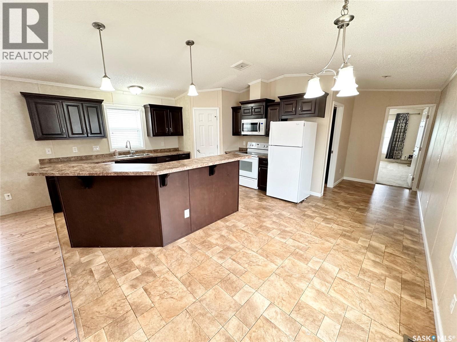 222 Brownlee Street, Weyburn, SK