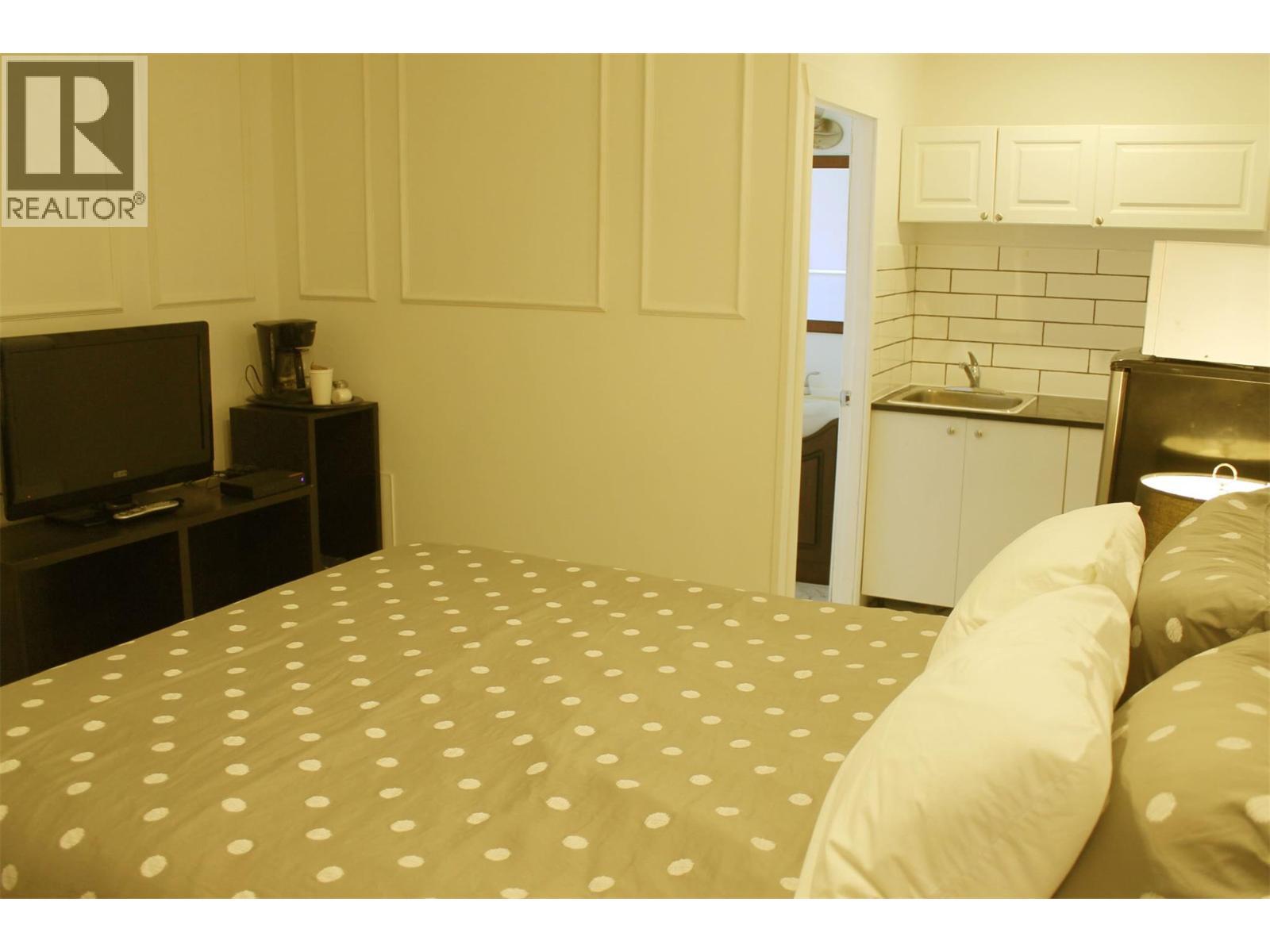 1390 97 Cariboo Highway, Cache Creek, BC