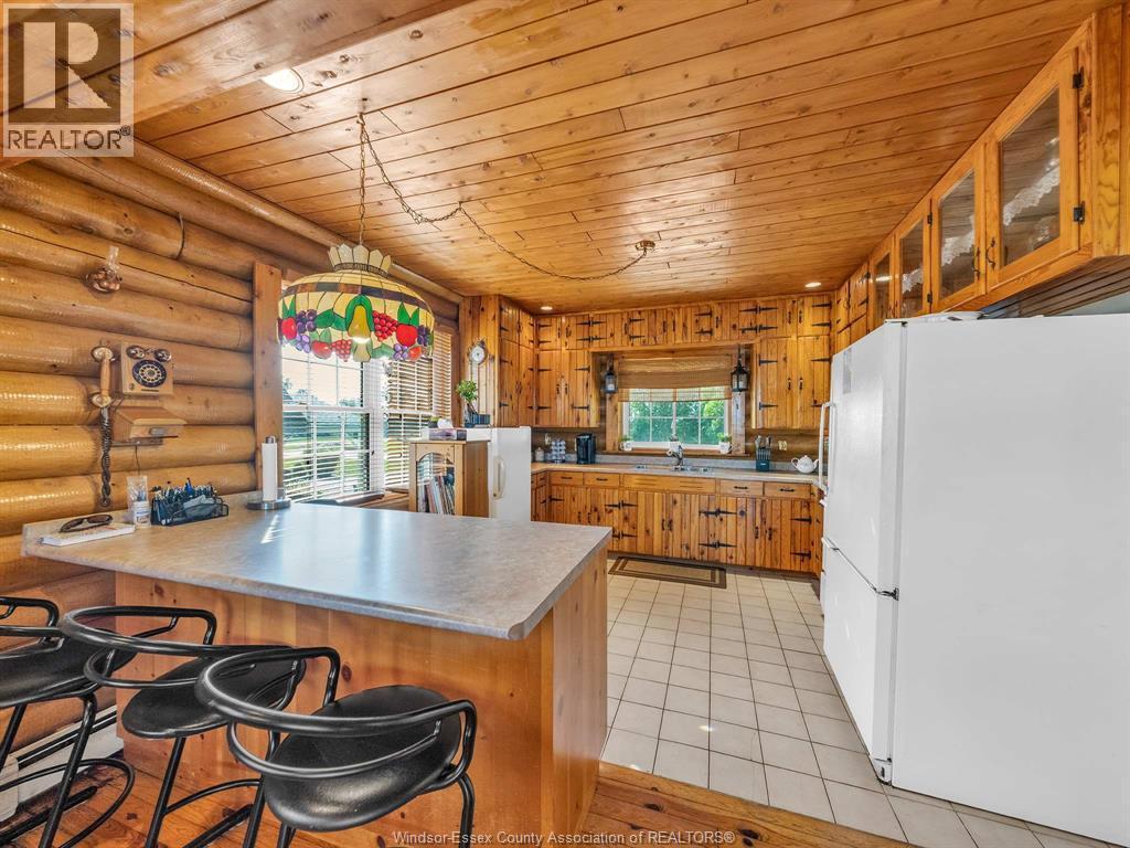 226 Cotterie Park, Leamington, ON - Indoor