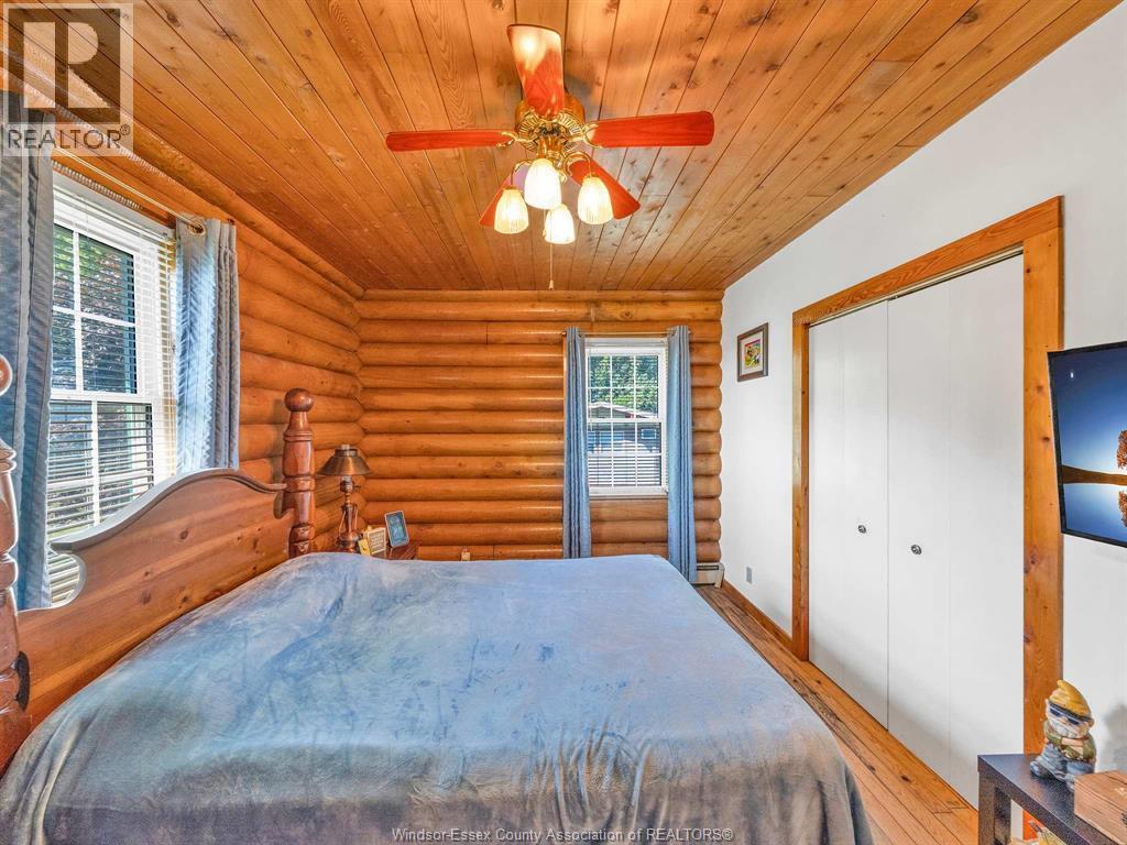 226 Cotterie Park, Leamington, ON - Indoor Photo Showing Bedroom