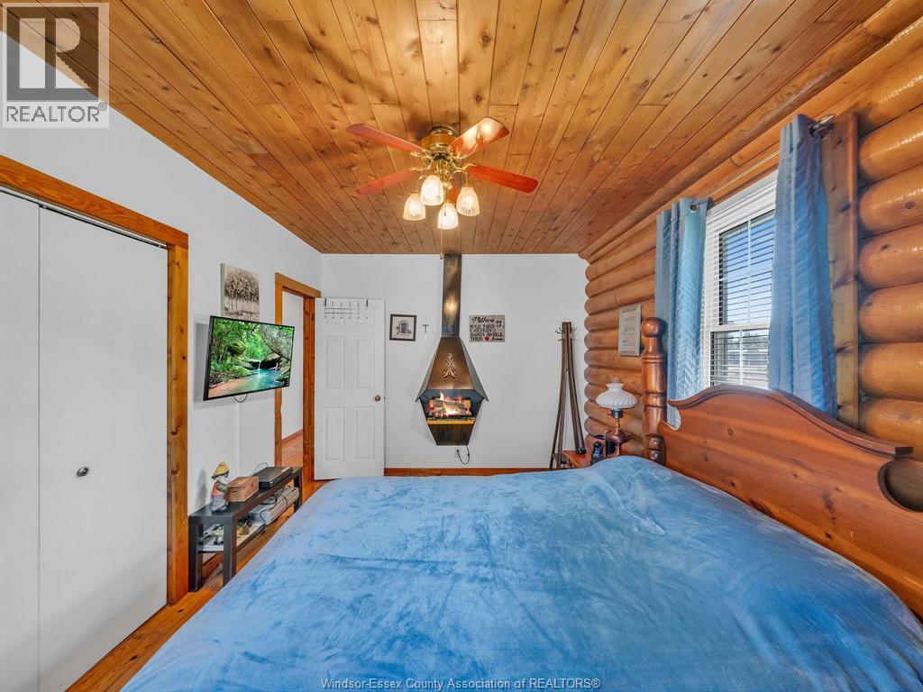 226 Cotterie Park, Leamington, ON - Indoor Photo Showing Bedroom