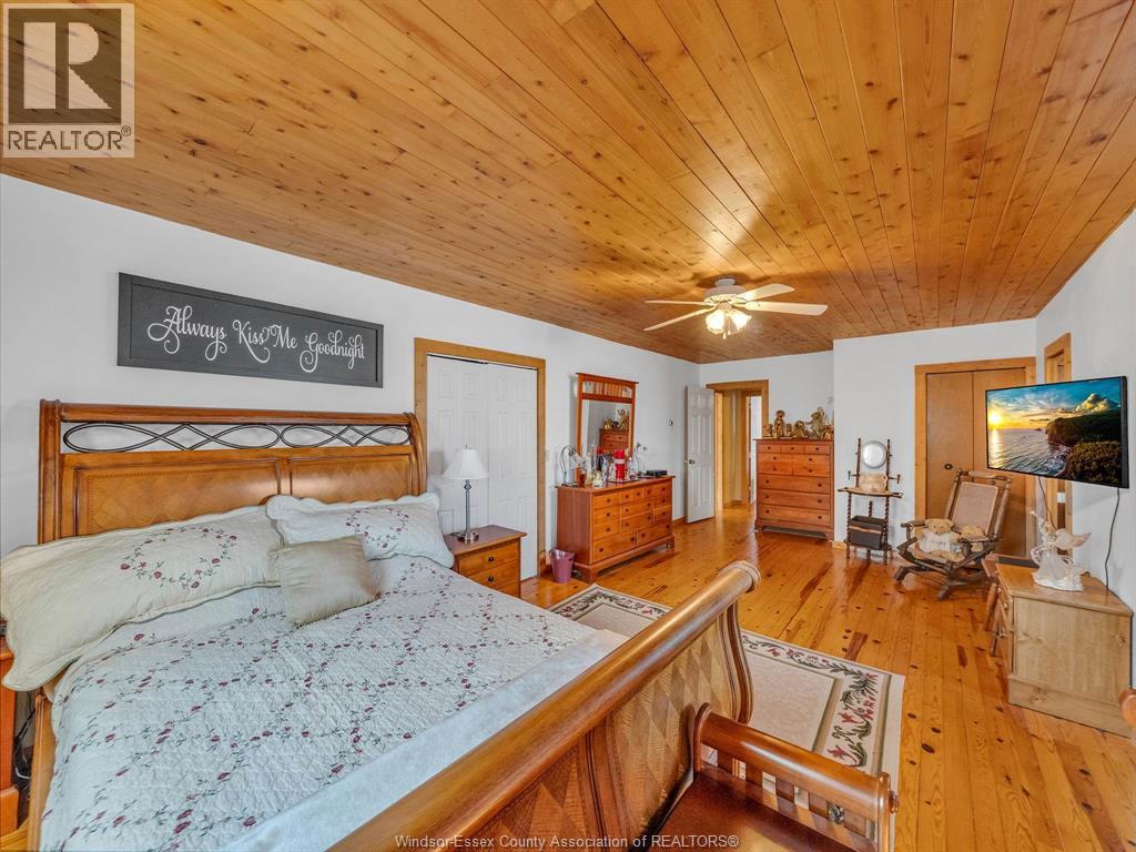 226 Cotterie Park, Leamington, ON - Indoor Photo Showing Bedroom