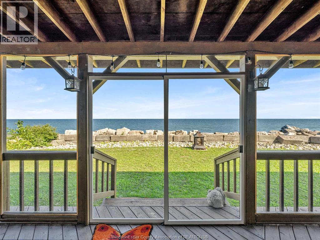 226 Cotterie Park, Leamington, ON - Photo Showing Other Room With Body Of Water