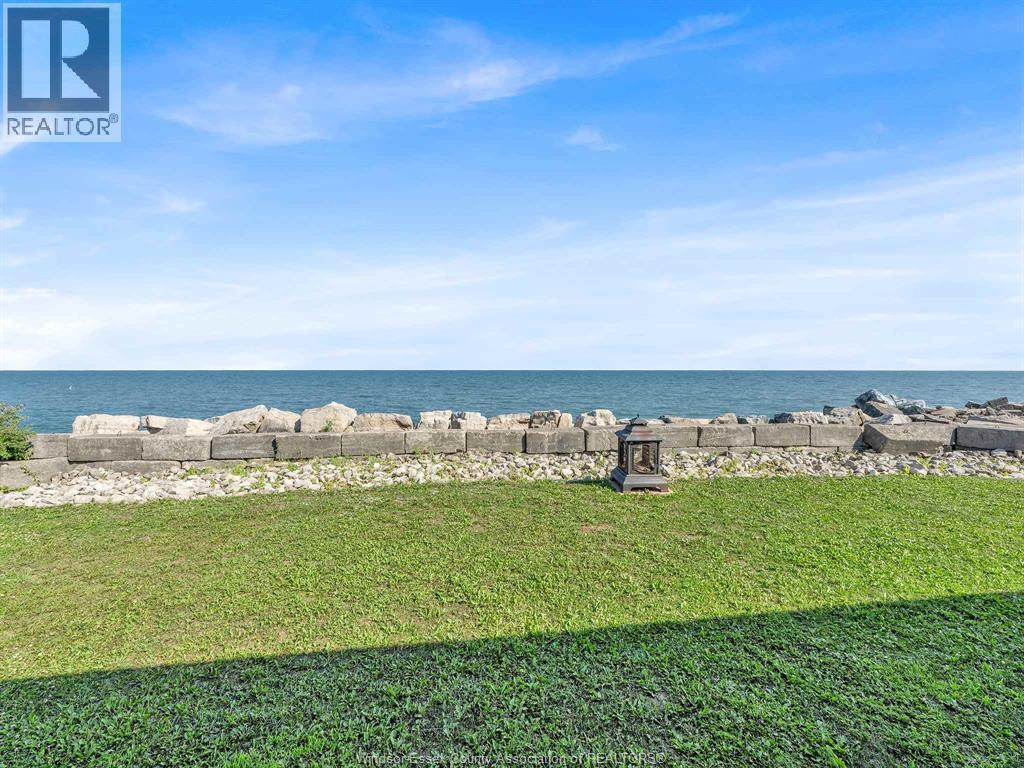 226 Cotterie Park, Leamington, ON - Outdoor With Body Of Water With View