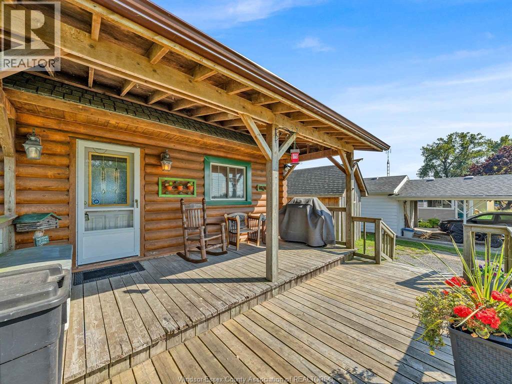 226 Cotterie Park, Leamington, ON - Outdoor With Deck Patio Veranda