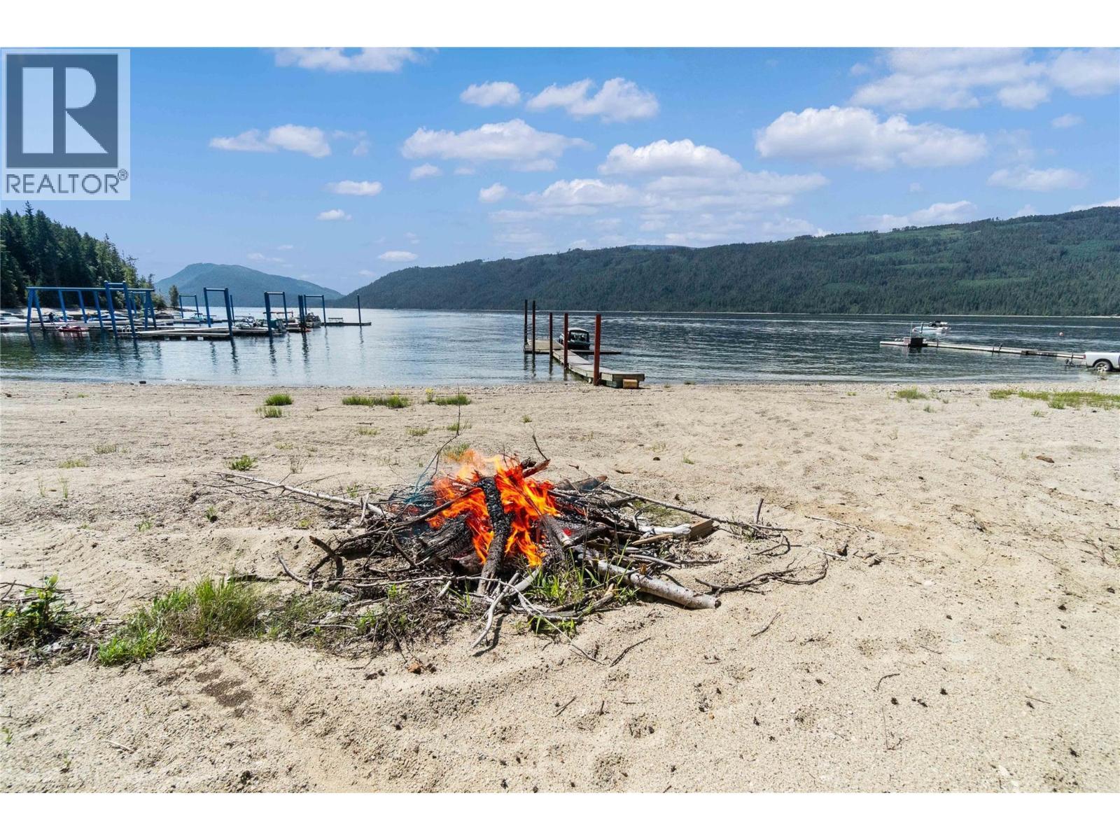 Lot 4 Queest N. Bay, Sicamous, BC