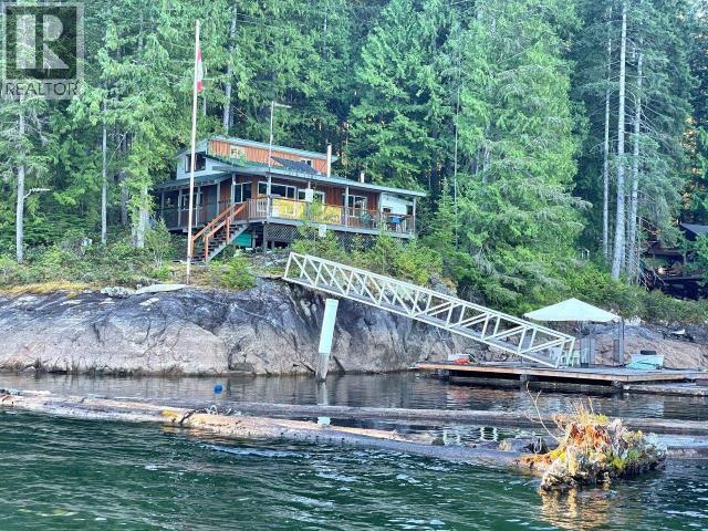 A-10640 Powell Lake, Powell River, BC - Outdoor With Body Of Water