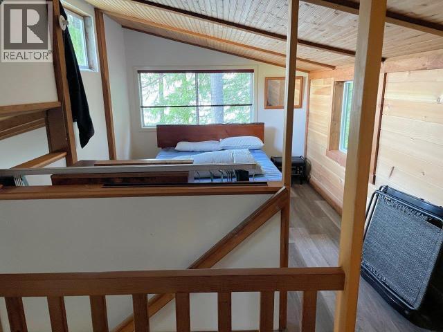 A-10640 Powell Lake, Powell River, BC - Indoor Photo Showing Bedroom