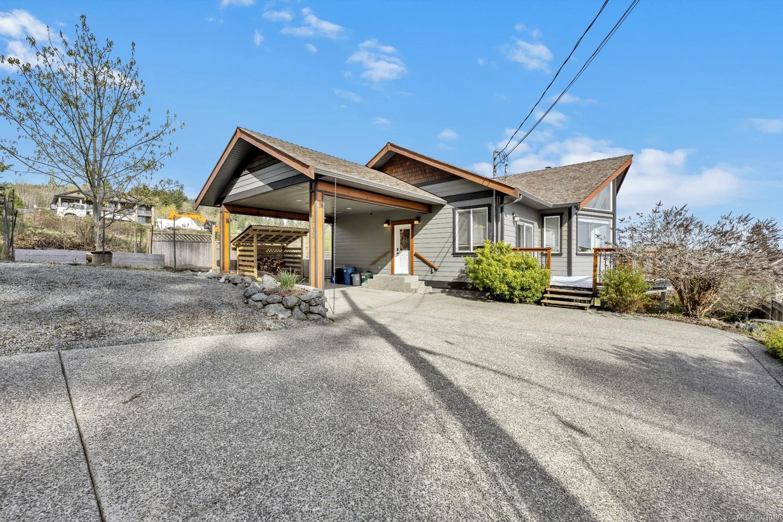 1735 Robert St, Crofton, BC