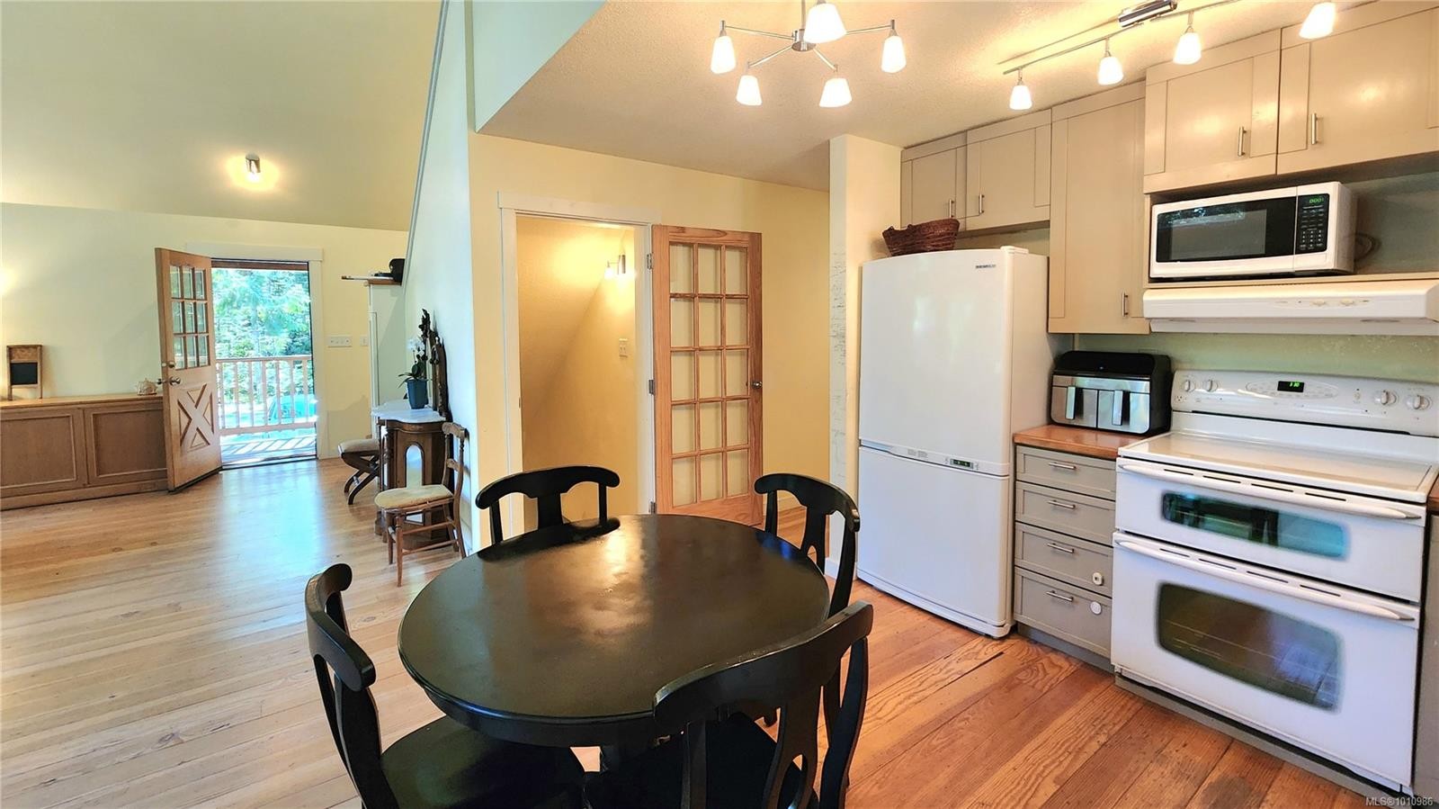 1020 Horseshoe Rd, Gabriola Island, BC