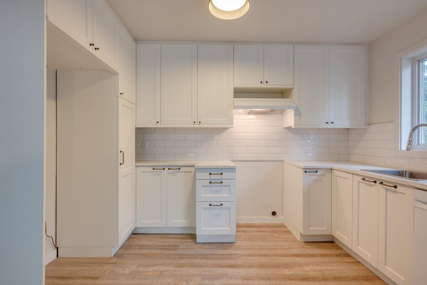 Cuisine - 3535 12E Rue, Laval (Laval-Ouest), QC - Indoor Photo Showing Kitchen