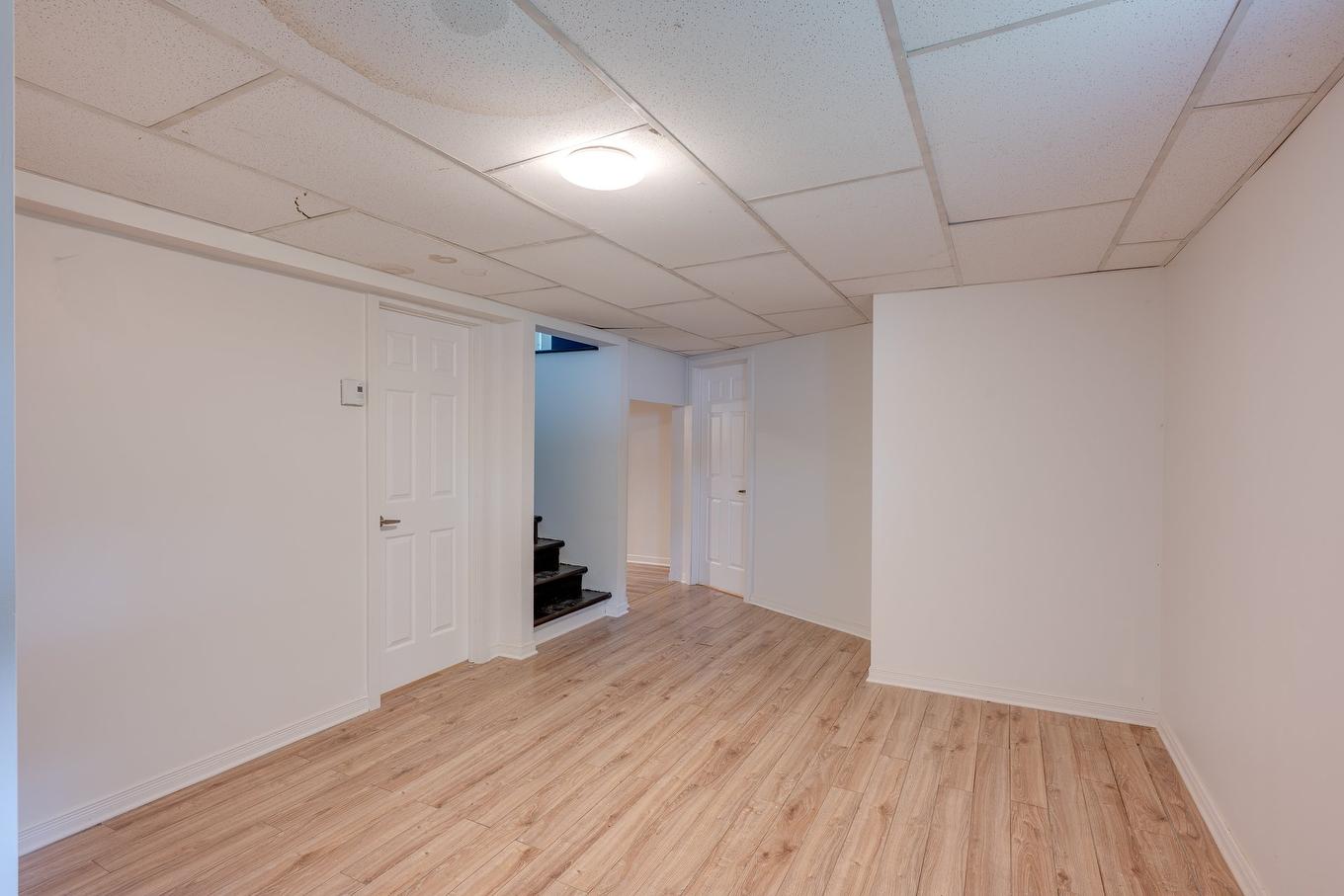 Salle familiale - 3535 12E Rue, Laval (Laval-Ouest), QC - Indoor Photo Showing Other Room