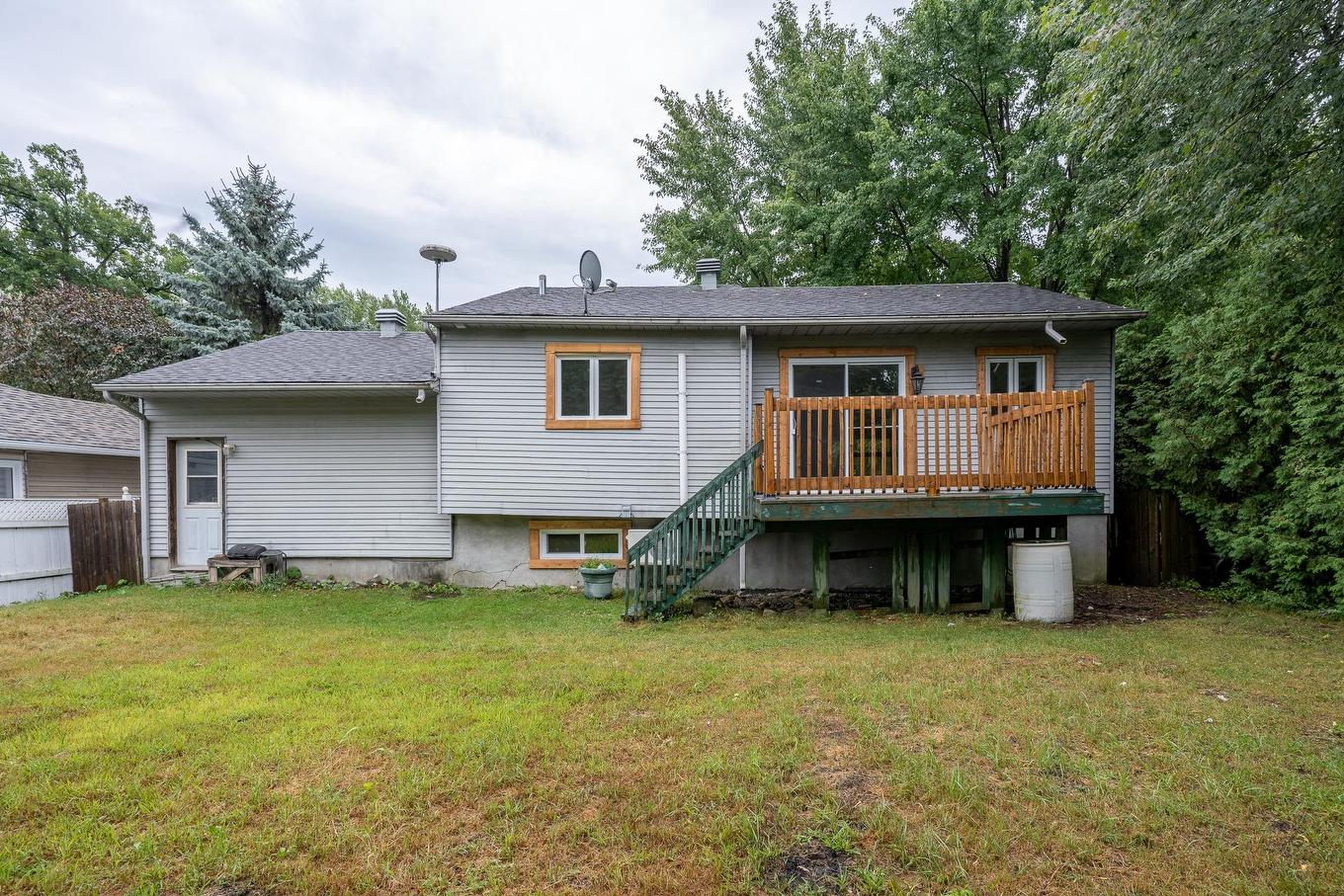 Cour - 3535 12E Rue, Laval (Laval-Ouest), QC - Outdoor With Deck Patio Veranda With Exterior