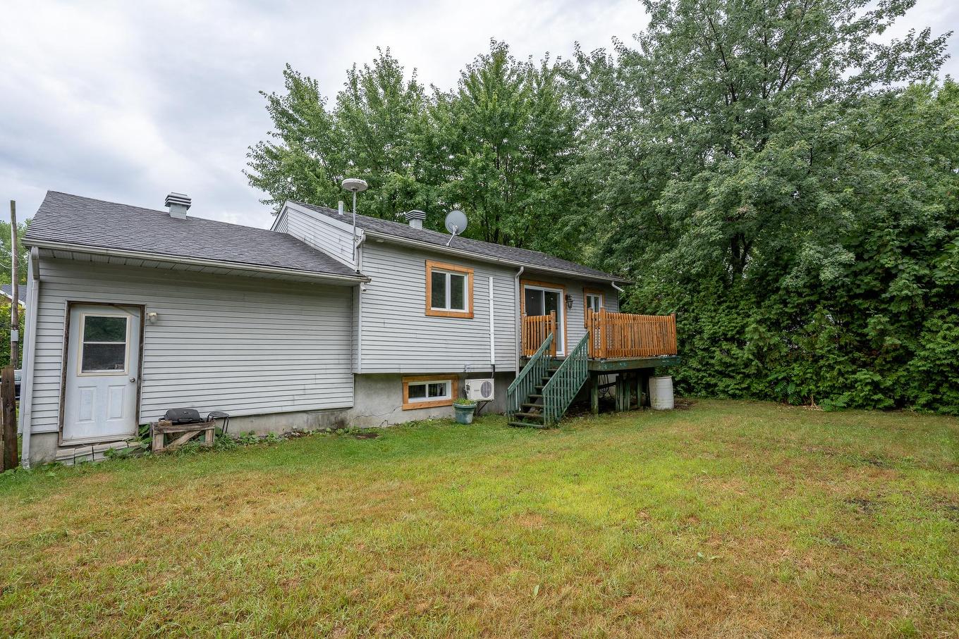 Cour - 3535 12E Rue, Laval (Laval-Ouest), QC - Outdoor With Exterior