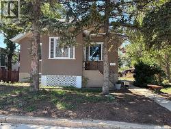 512 Centre STREET Assiniboia, SK S0H 0B0