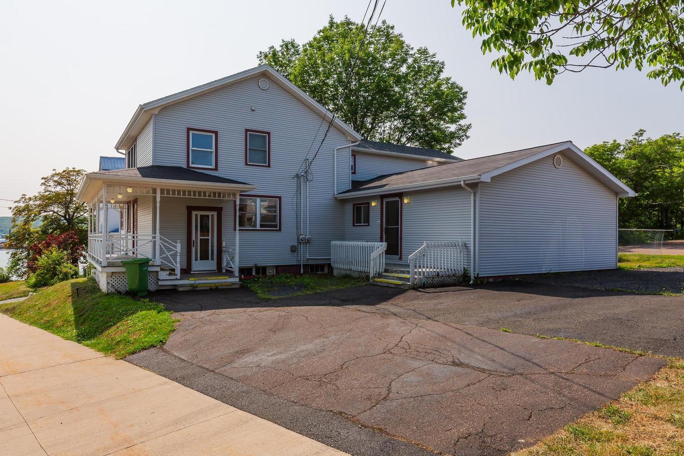 .. 17 Pitt Street, Port Hawkesbury, NS