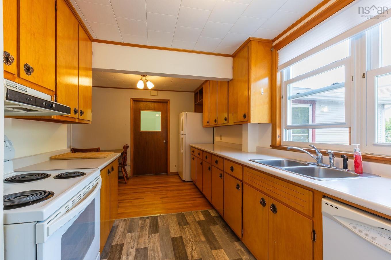 .. 17 Pitt Street, Port Hawkesbury, NS