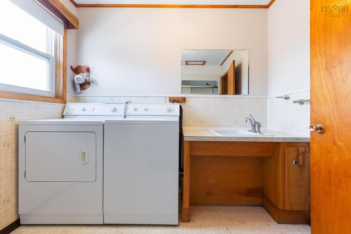 .. 17 Pitt Street, Port Hawkesbury, NS