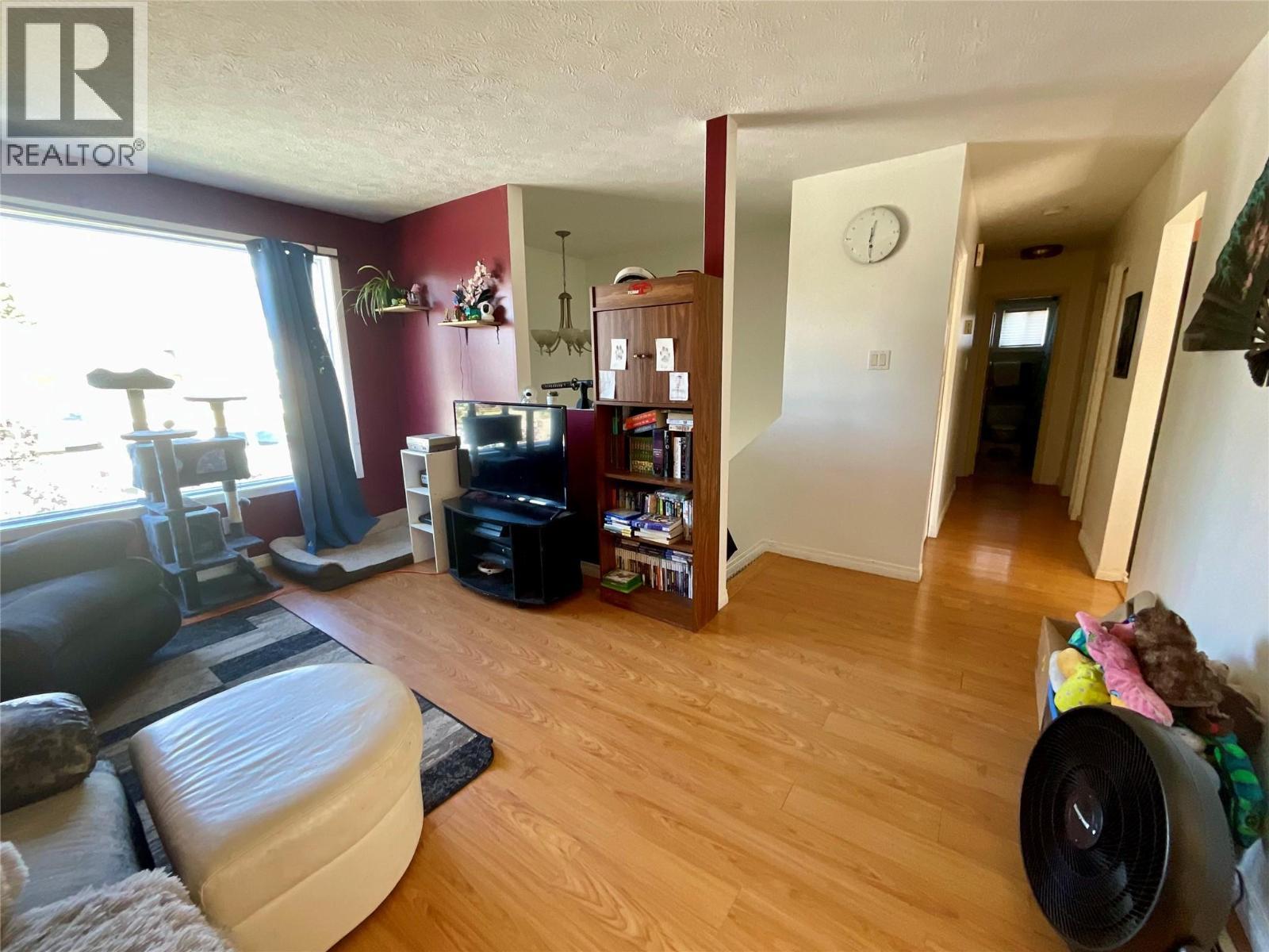 32 Valleyview Place, Tumbler Ridge, BC - Indoor