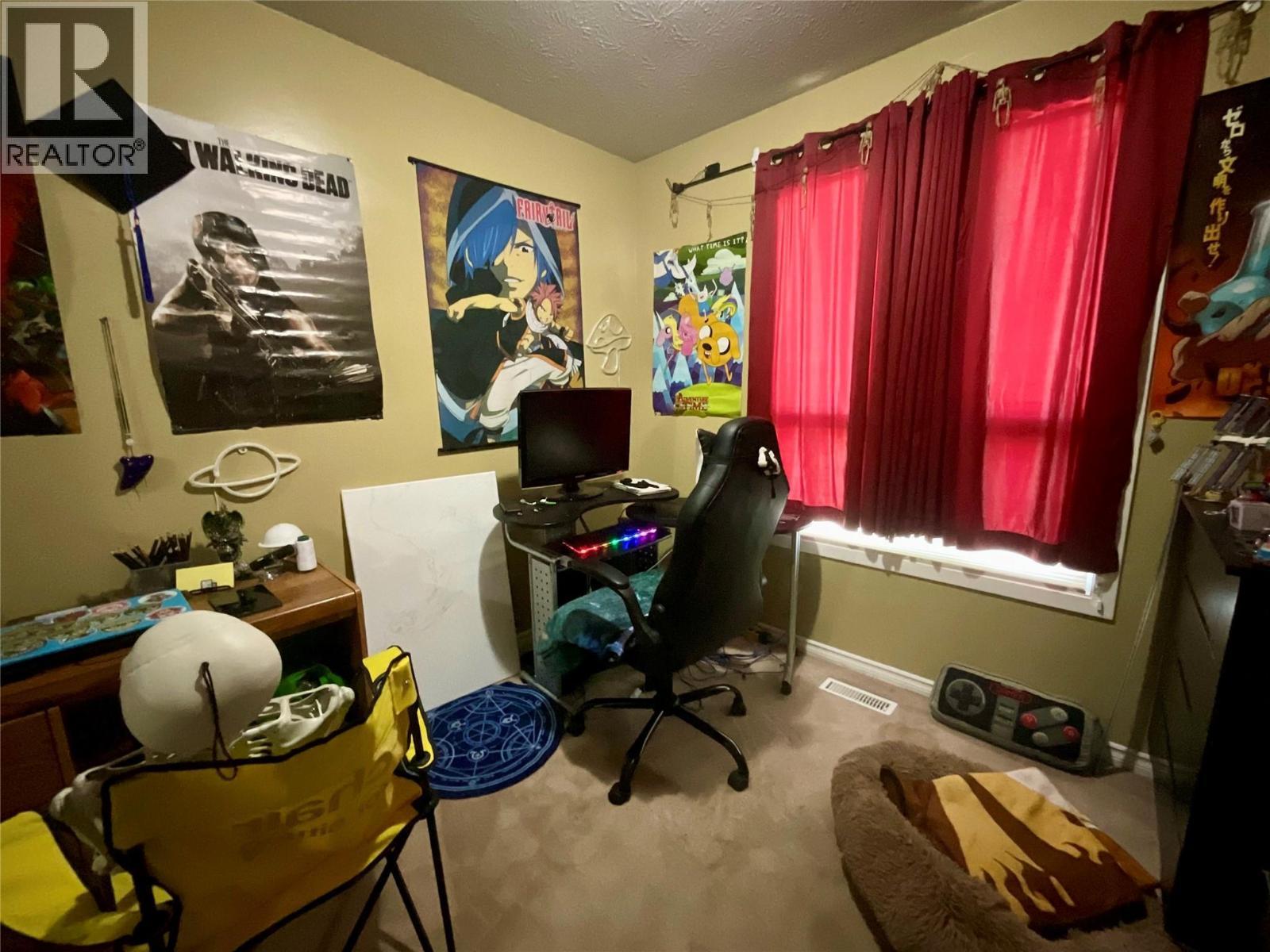 32 Valleyview Place, Tumbler Ridge, BC - Indoor