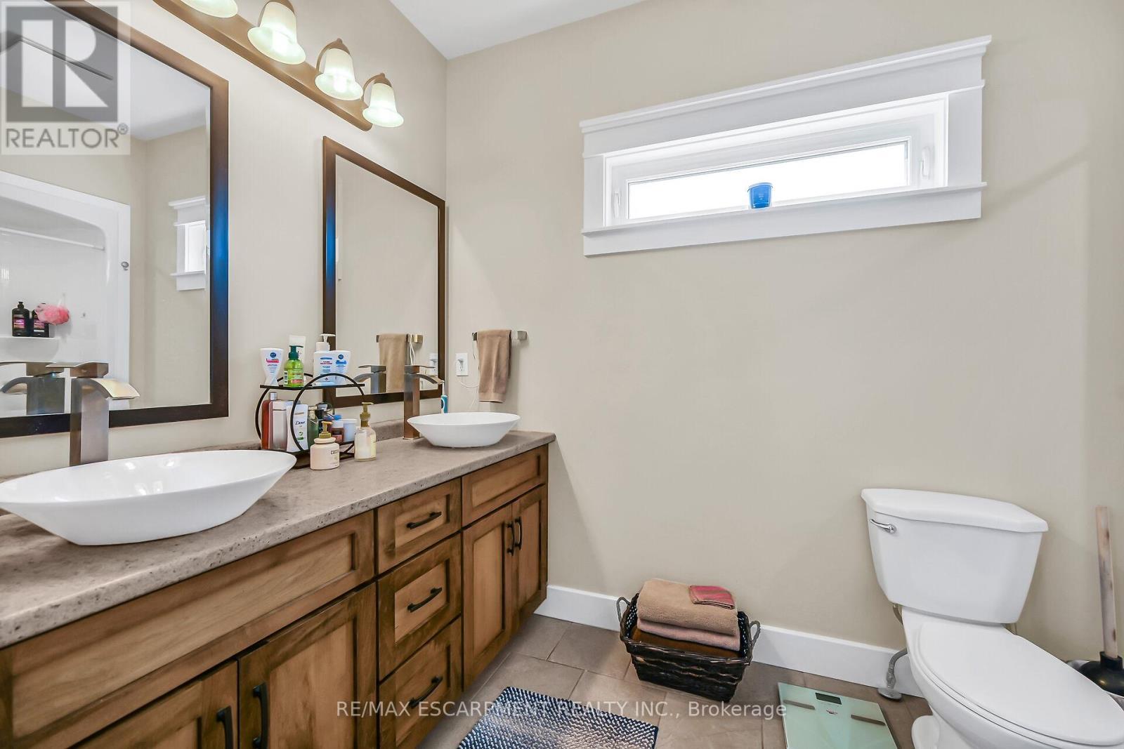 236 #55 Haldimand Road, Haldimand, ON - Indoor Photo Showing Bathroom