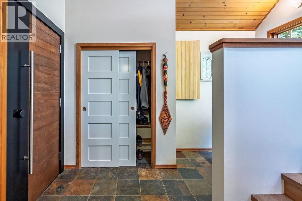 4225 3A Highway, Nelson, BC - Indoor Photo Showing Other Room