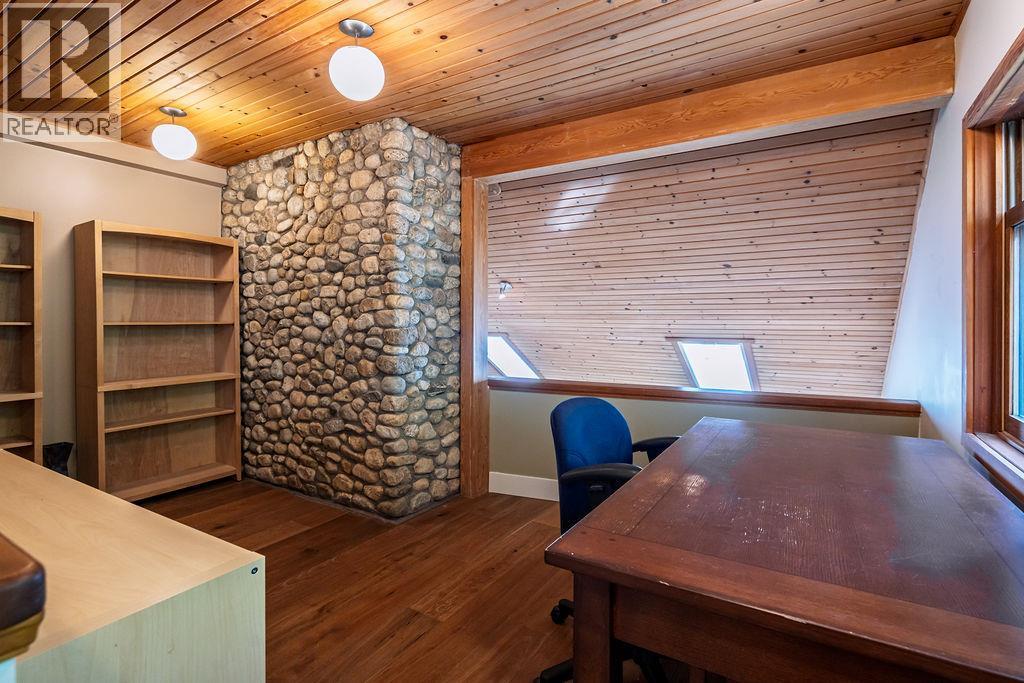 4225 3A Highway, Nelson, BC - Indoor Photo Showing Other Room