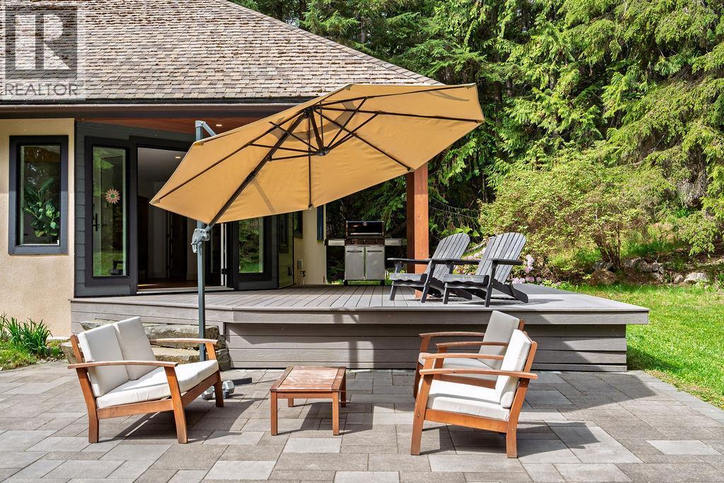 4225 3A Highway, Nelson, BC - Outdoor With Deck Patio Veranda