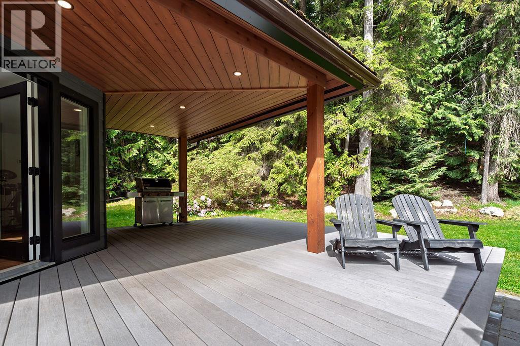 4225 3A Highway, Nelson, BC - Outdoor With Deck Patio Veranda