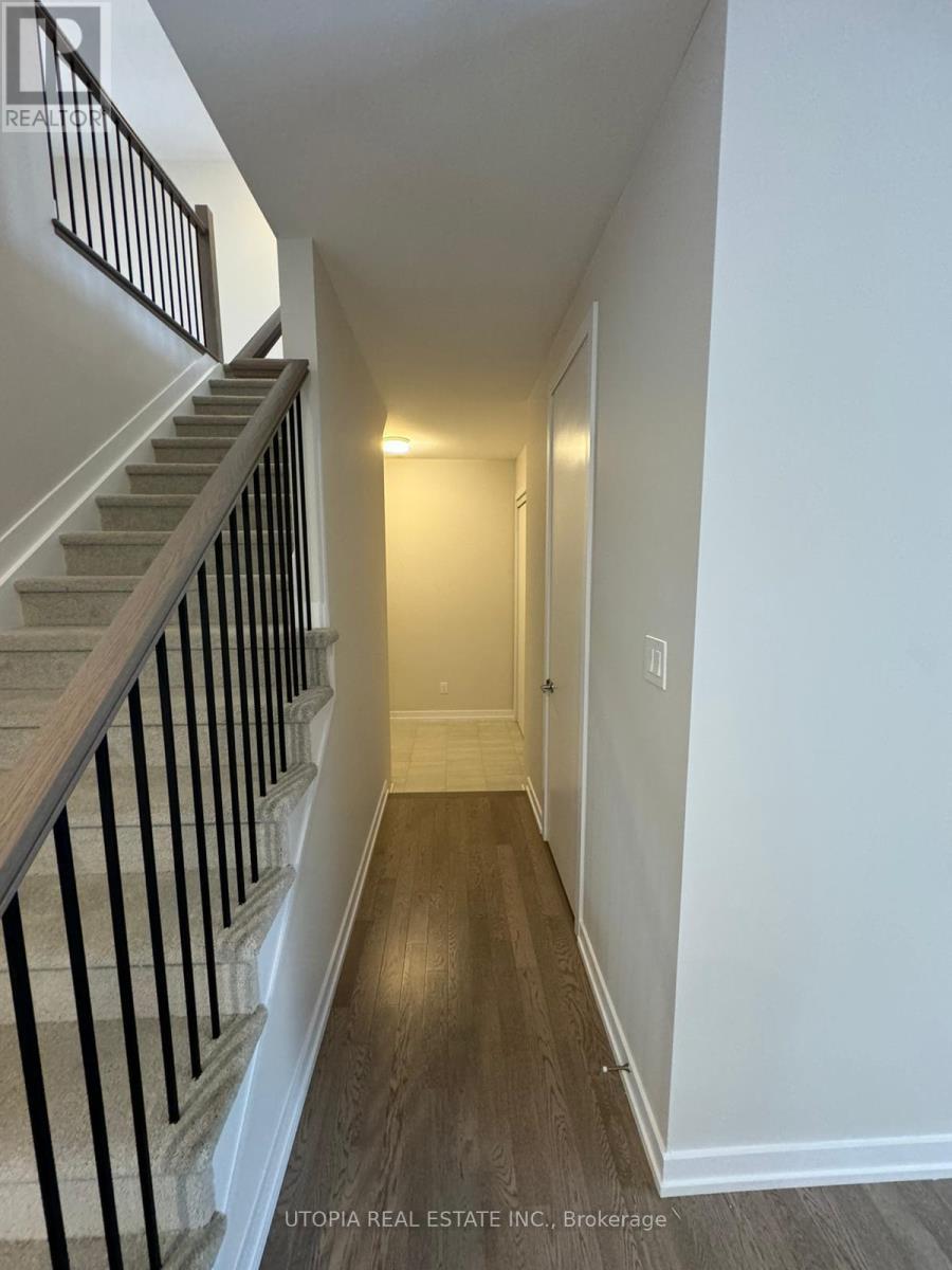 110 Hackamore Crescent, Ottawa, ON - Indoor Photo Showing Other Room