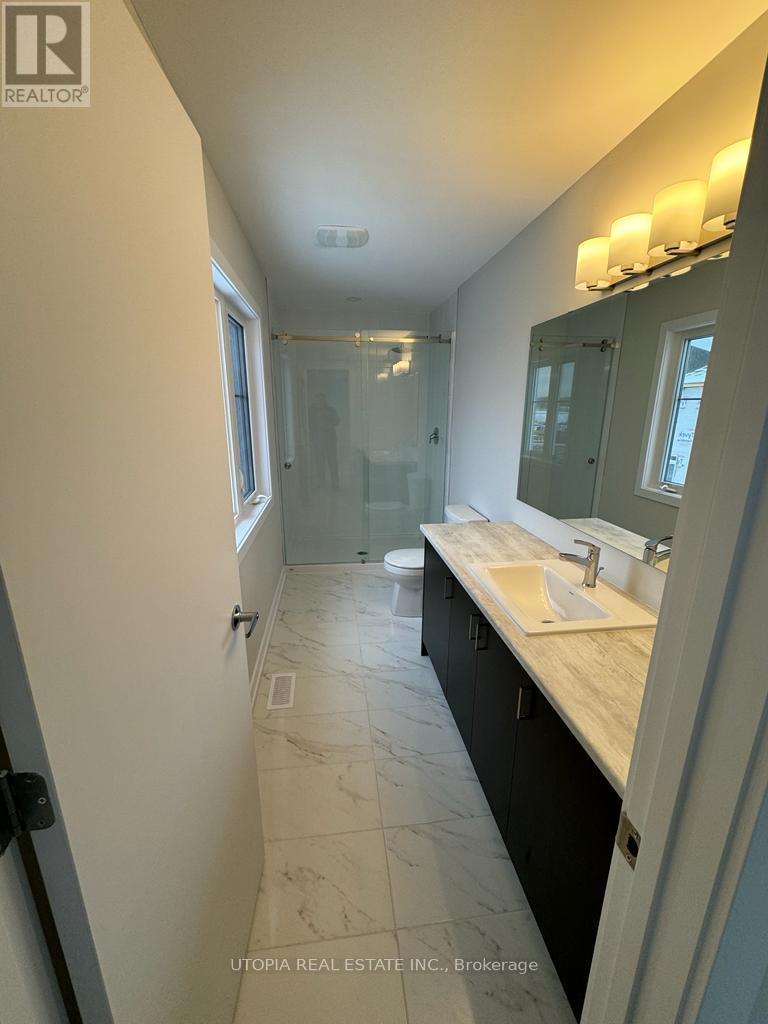 110 Hackamore Crescent, Ottawa, ON - Indoor Photo Showing Bathroom