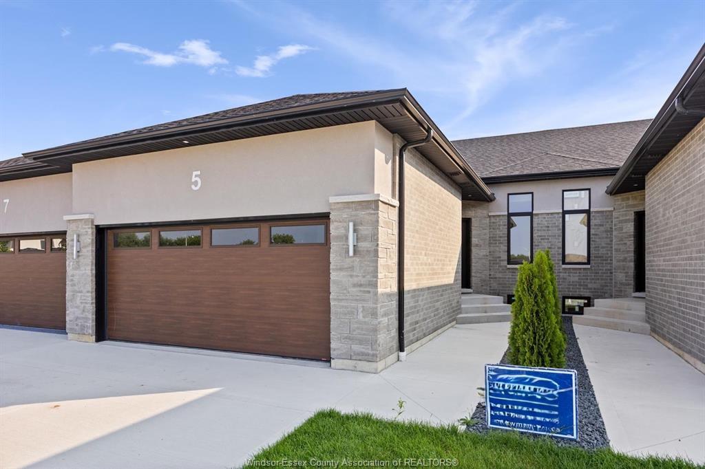 5 Eagle Street, Leamington, ON