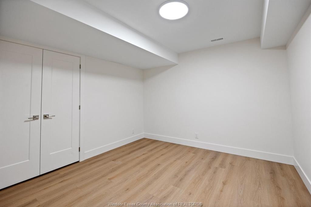 5 Eagle Street, Leamington, ON