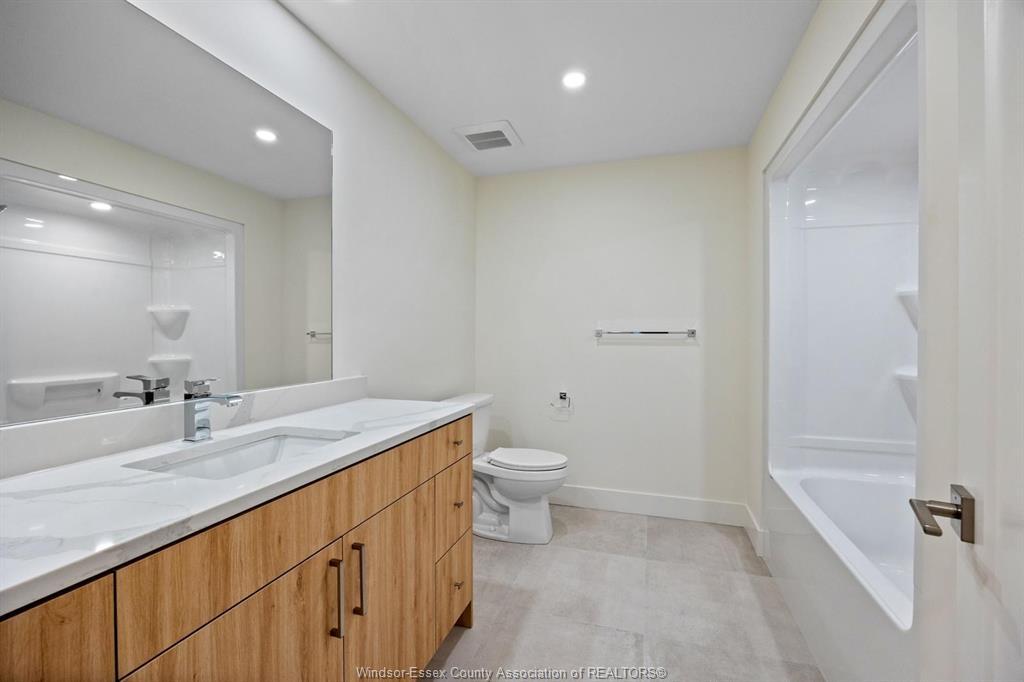 5 Eagle Street, Leamington, ON