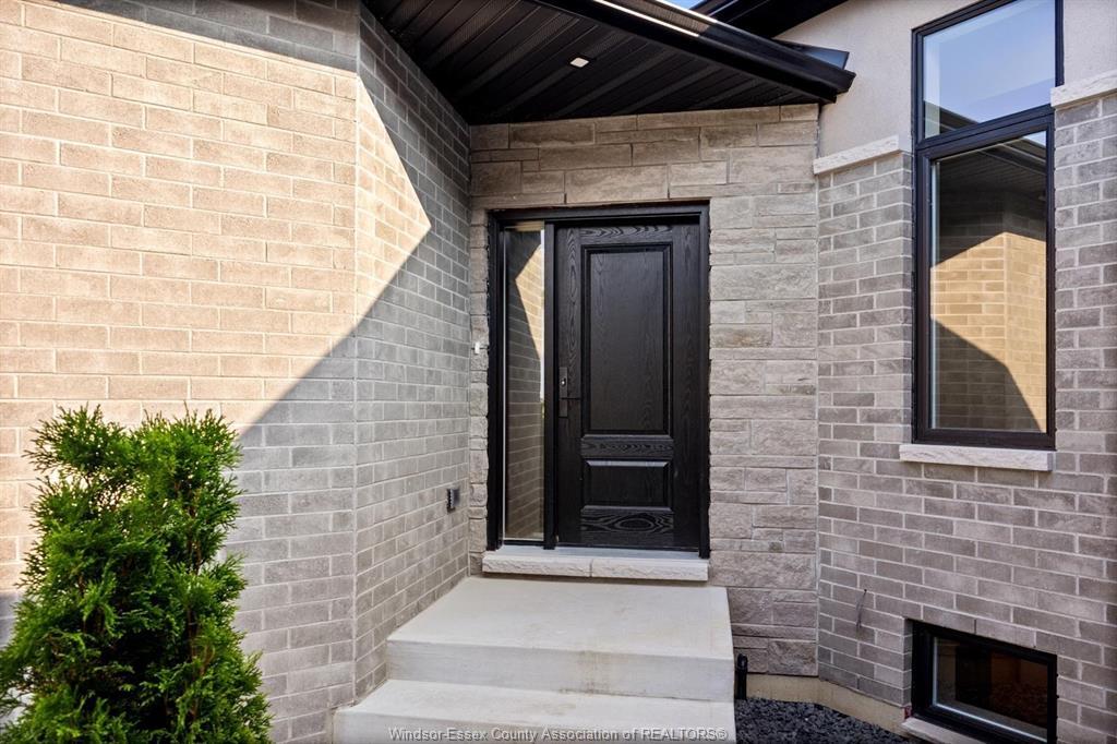 5 Eagle Street, Leamington, ON