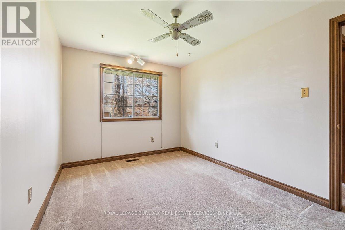 1 Westview Crescent, Hamilton, ON - Indoor Photo Showing Other Room