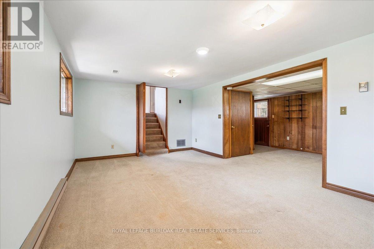 1 Westview Crescent, Hamilton, ON - Indoor Photo Showing Other Room