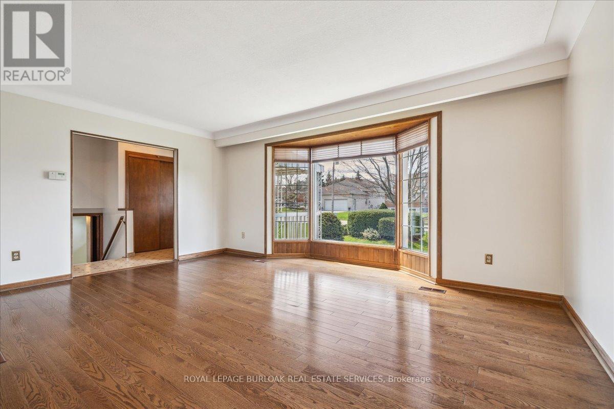 1 Westview Crescent, Hamilton, ON - Indoor Photo Showing Other Room