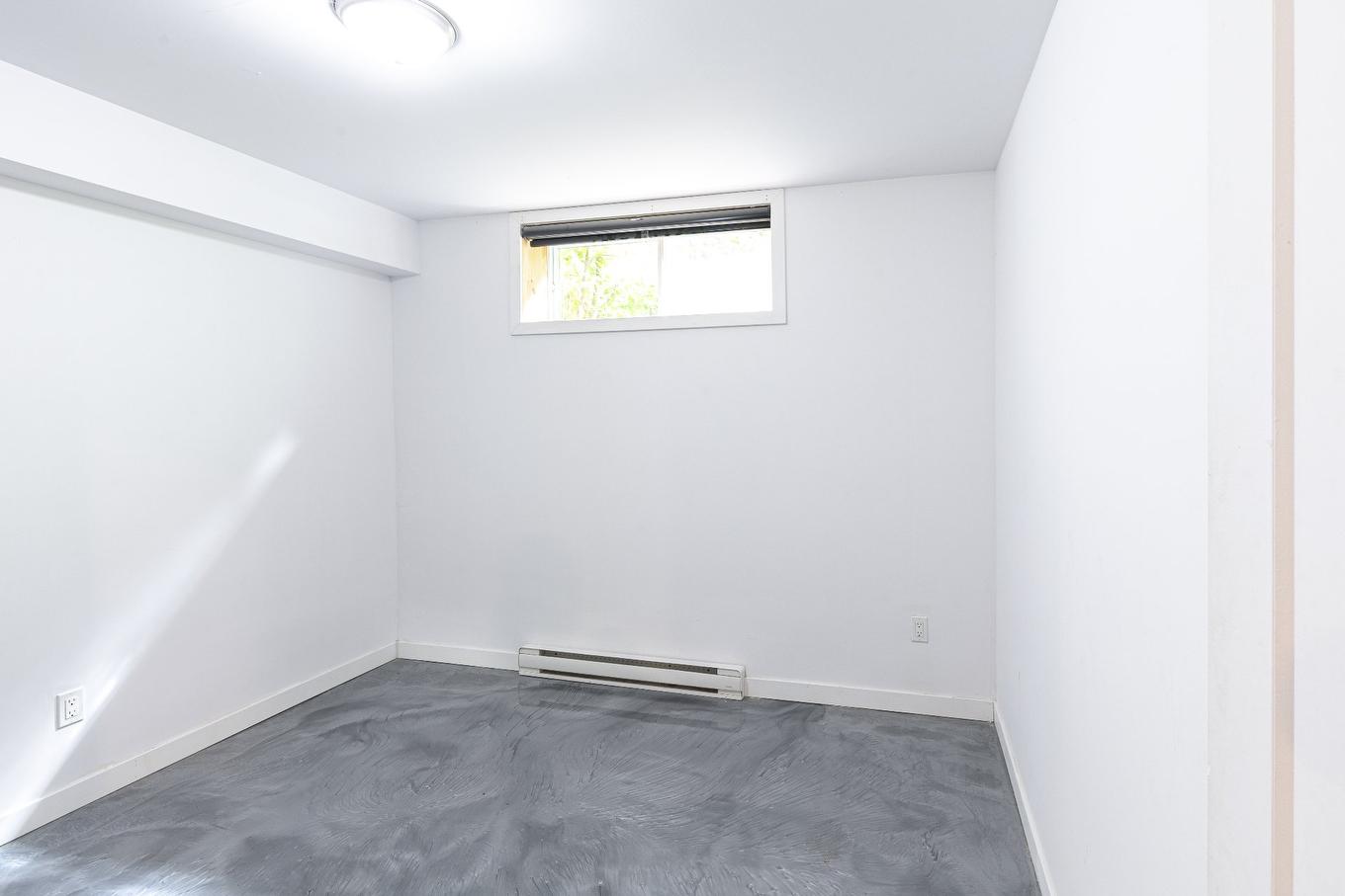 Bedroom - 235 - 237 Rue Ste-Marie, Terrebonne (Terrebonne), QC - Indoor Photo Showing Other Room